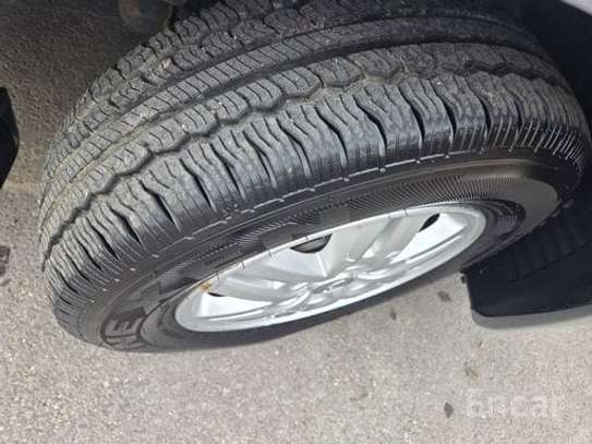 Hyundai Starex manuelle 51.000 kms 12 places image 4