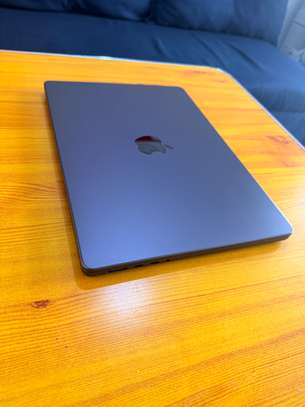 MacBook Pro M5 (2026) 14-inch image 7
