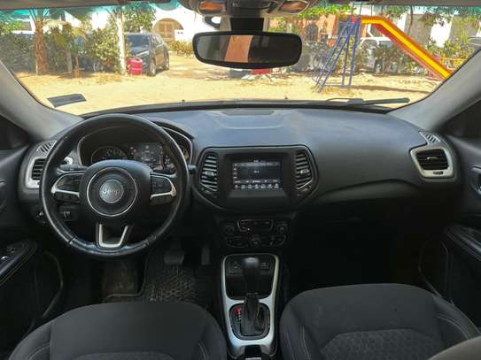 Voiture a vendre image 5