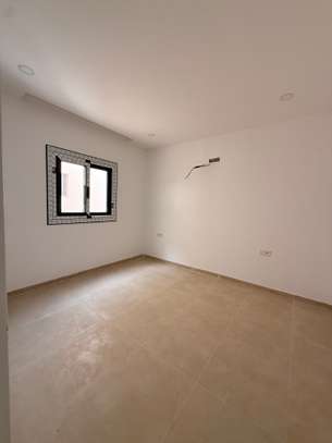 Appartement f4 neuf à vendre au point e image 6