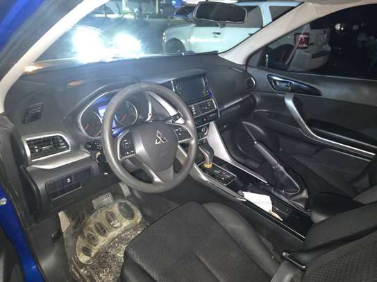 MITSUBISHI ECLIPSE CROSS 2020 image 8