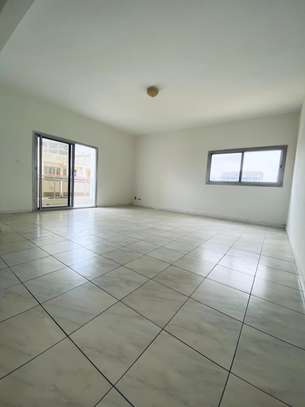 Bel appartemenr spacieux à Nord Foire image 2