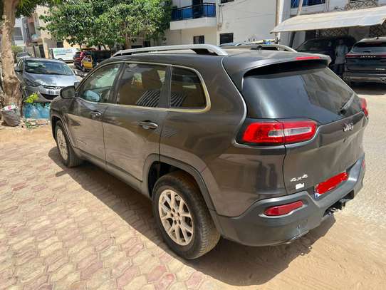 Jeep Cherokee 2015 4x4 essence - culasse à changer image 3