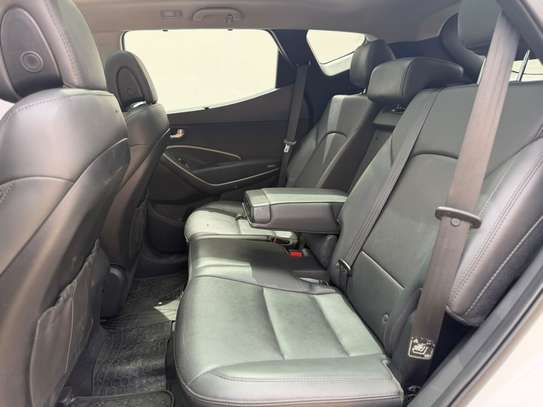 Hyundai santafe 2017 full pack image 8