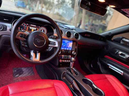 FORD MUSTANG image 4