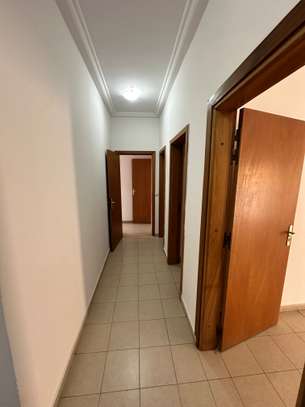 Appartement à louer F4 résidence axa image 3