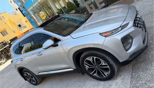 Hyundai Santafe 2019 image 2