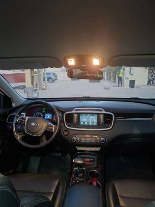 KIA SORENTO image 3