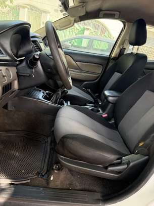 L200 Misthibisi image 6