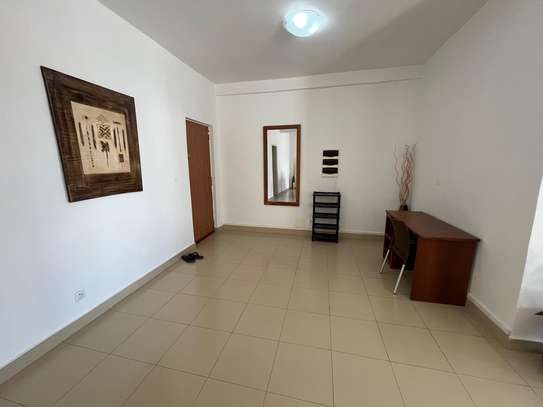 Appartement avec les Meubles Avendre image 4
