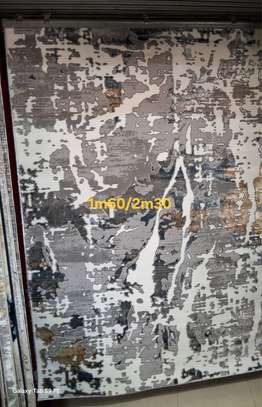 Tapis grand format design floral neutre image 4