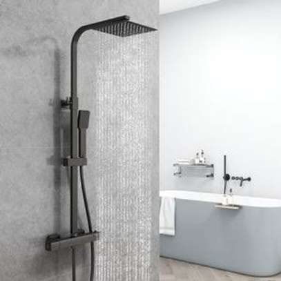 Colonne de douche thermostatique noire mat effet pluie image 2