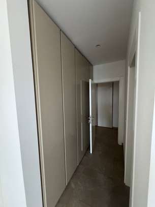 APPARTEMENT F5 FENÊTRE MERMOZ image 4