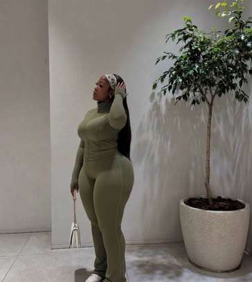 Tenues femme tendance – Sport & chic 🔥 image 3