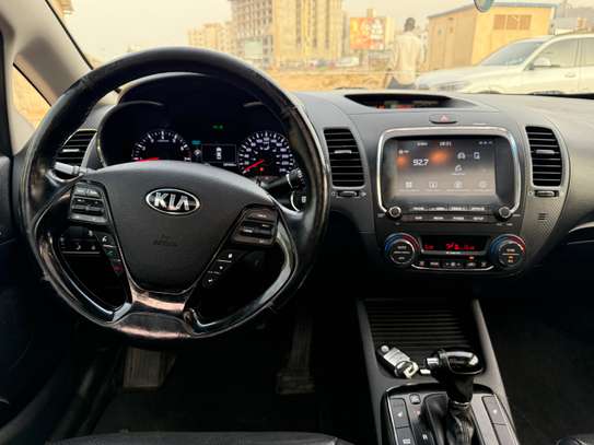 KIA FORTE EX 2017 image 8