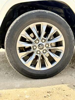 Toyota Land Cruiser LC 300 image 7