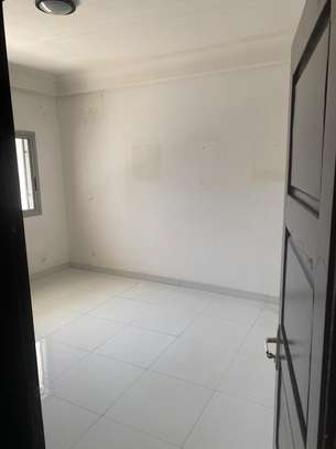 Appartement F4 à louer au Point E image 5
