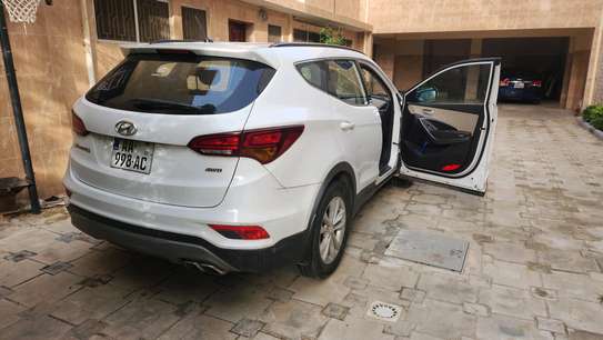 Hyundai Santa Fe 2019 image 2