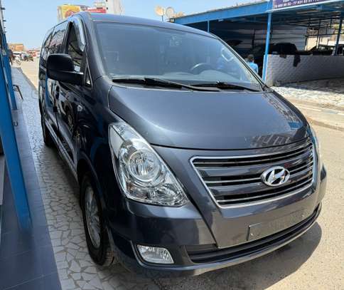 Hyundai Starex  2017 image 2
