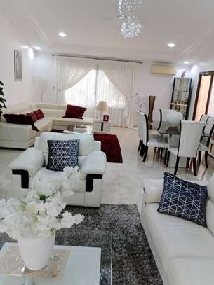 Villa r+3 à louer à Ngor image 11