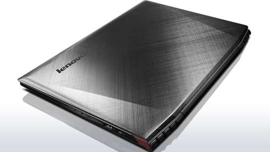 Lenovo Y50 GAMER image 3