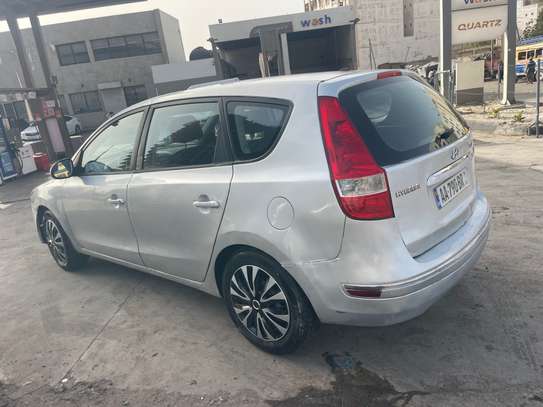 Hyundai Elantra 2012 image 7