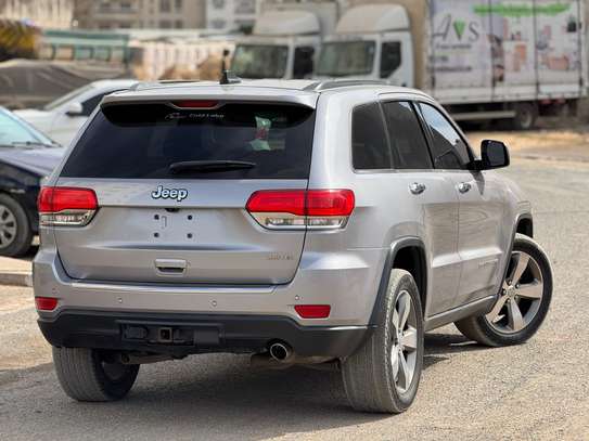 Jeep grand Cherokee Limited 2016 clean title image 6