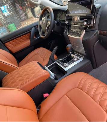 Toyota Land cruiser 2017 image 3