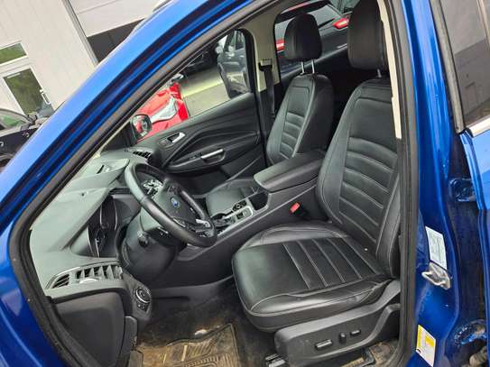 Ford Escape image 6