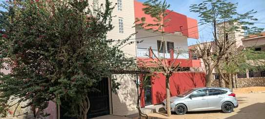 Villa  R+1 à louer à  Thies Mbour image 3