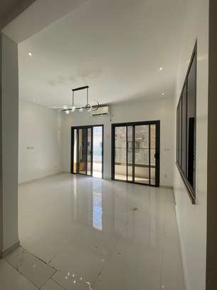Appartement F4 Neuf à vendre aux Mamelles image 1
