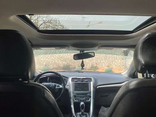 Location ford fusion image 8