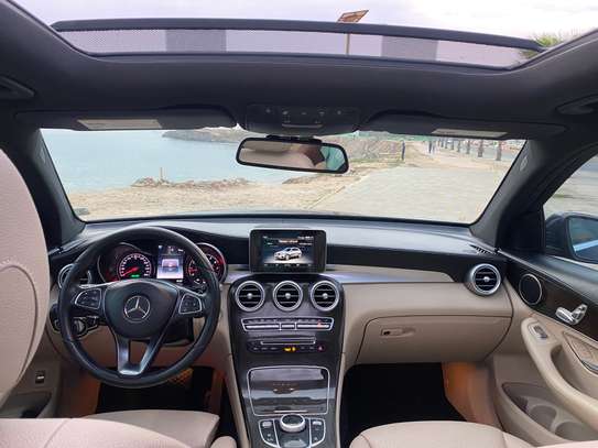 MERCEDES GLC 300 2017 image 12