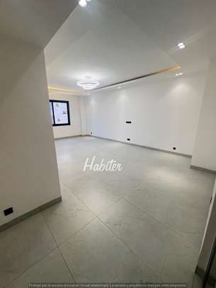 Appartement à louer au Point E image 8