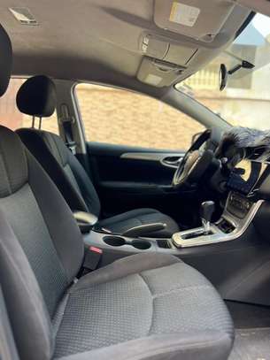 Nissan Sentra image 4
