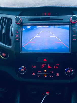 KIA SPORTAGE image 9