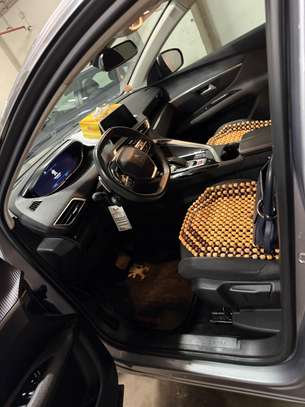 Peugeot 3008 image 6