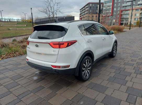 KIA SPORTAGE image 4
