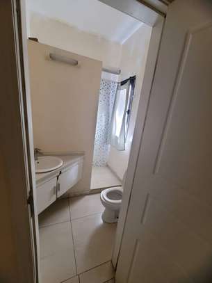 Appartement à louer cité Ataya derrière keur yoff image 15