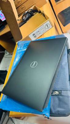 DELL 7480 neuf - i7 - 256/ 8gb dan son carton image 12