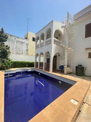 Villa exceptionnelle aux Almadies à vendre image 3