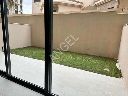 Ref_2659_PL Duplex à louer  sur la corniche des Almadies  . image 3