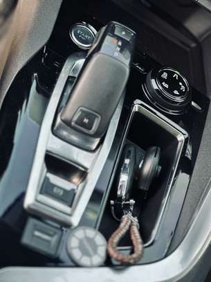 Peugeot 3008 Gt Line 2018 image 12