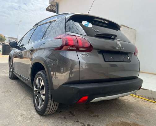Peugeot 2008 image 4