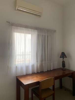 Bel appartement F2 à louer au plateau image 4
