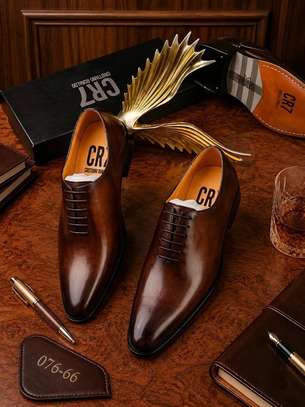 Chaussures élégantes christiano Ronaldo image 12