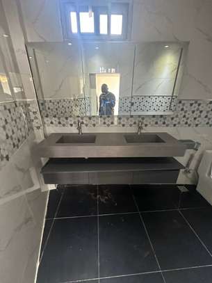 APPARTEMENT F4 AU VIRAGE image 9