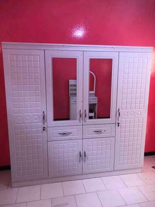 Armoire marron et blanc image 12