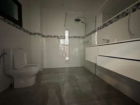 Appartement F4 avec dépendance  à Ngor-Almadies image 2