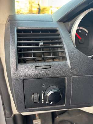 DODGE CARAVAN 7 places image 15